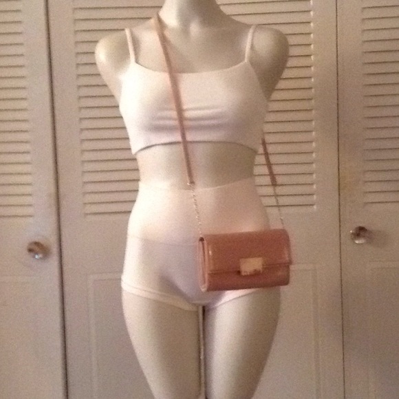 H&M Bags Hm Beige Crossbody Bag With Strap Link Chain Poshmark